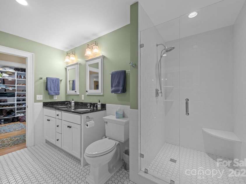 12 Rice Branch Road, Asheville, NC 28804.  MLS# CAR4277334, YatesRealty ID 31839. 