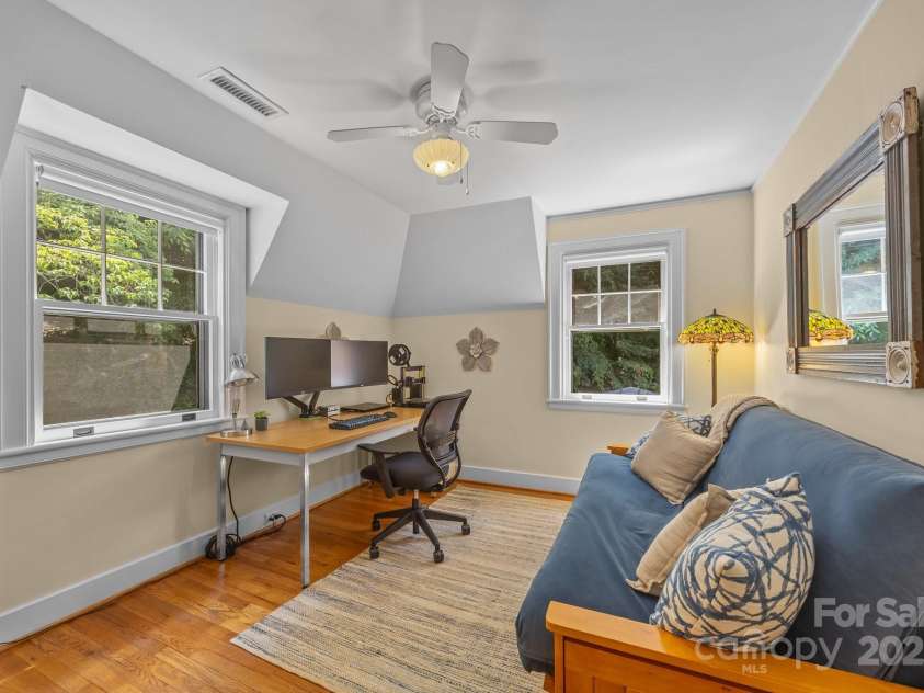 12 Rice Branch Road, Asheville, NC 28804.  MLS# CAR4277334, YatesRealty ID 31839. 