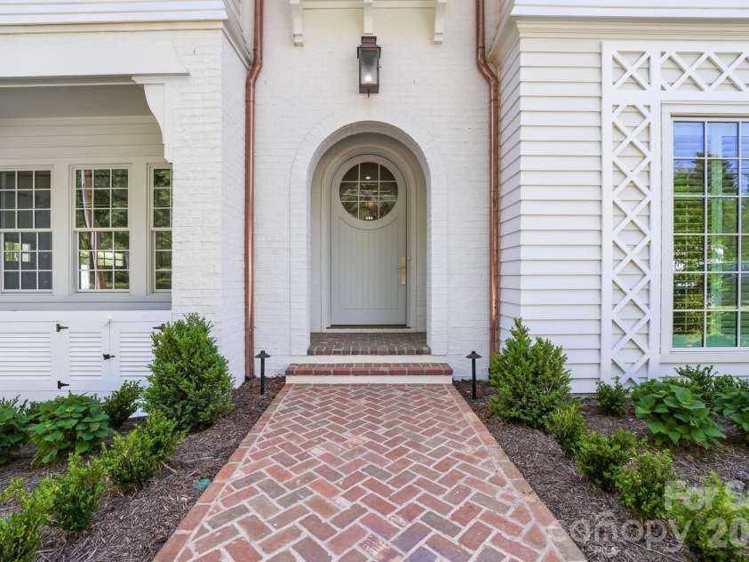 222 Walnut Street, Davidson, NC 28036.  MLS# CAR4370424, YatesRealty ID 31839. 
