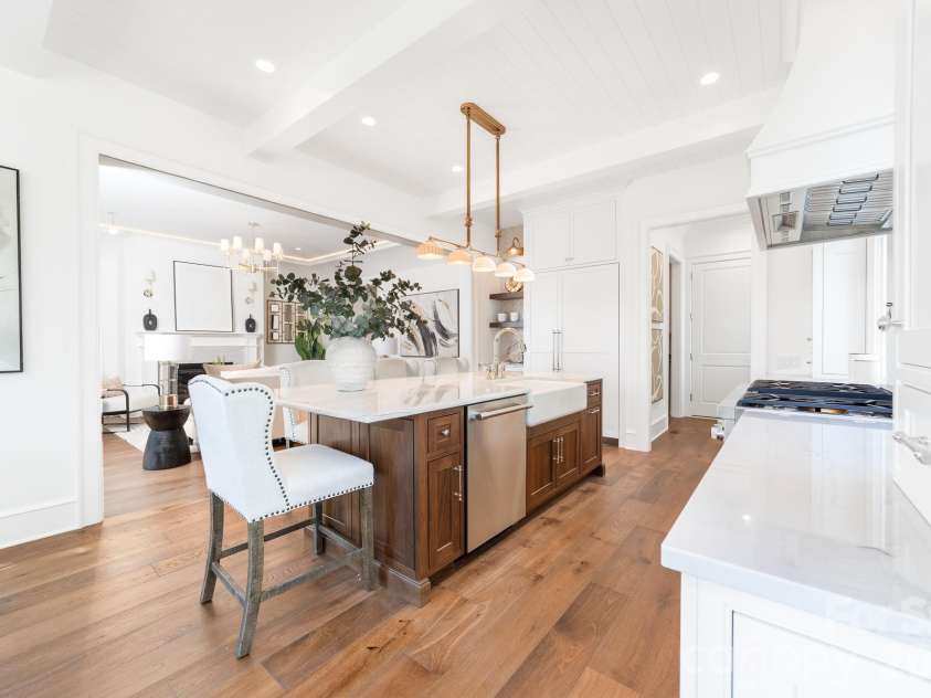 222 Walnut Street, Davidson, NC 28036.  MLS# CAR4370424, YatesRealty ID 31839. 