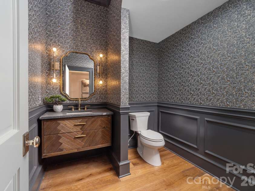 222 Walnut Street, Davidson, NC 28036.  MLS# CAR4370424, YatesRealty ID 31839. 