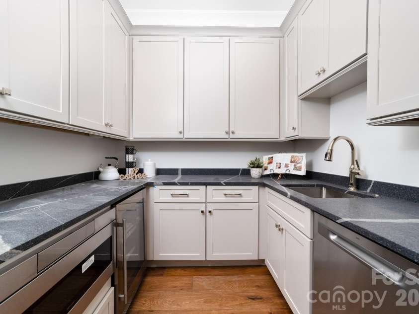 222 Walnut Street, Davidson, NC 28036.  MLS# CAR4370424, YatesRealty ID 31839. 