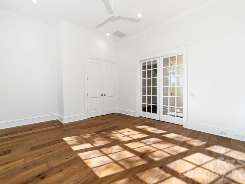 222 Walnut Street, Davidson, NC 28036.  MLS# CAR4370424, YatesRealty ID 31839. 
