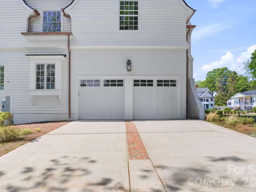 222 Walnut Street, Davidson, NC 28036.  MLS# CAR4370424, YatesRealty ID 31839. 