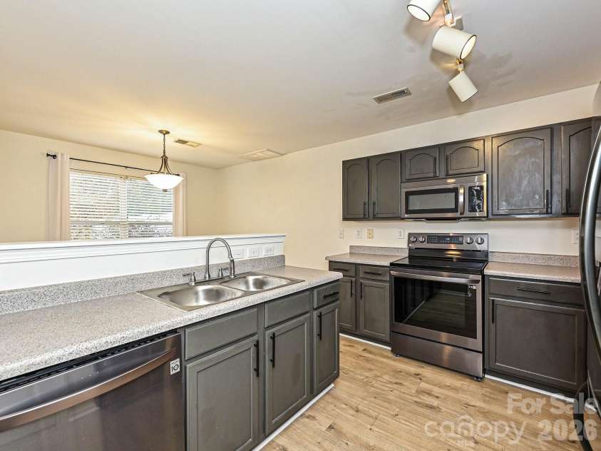 8712 Westhope Street, Charlotte, NC 28216.  MLS# CAR4352086, YatesRealty ID 3184. 