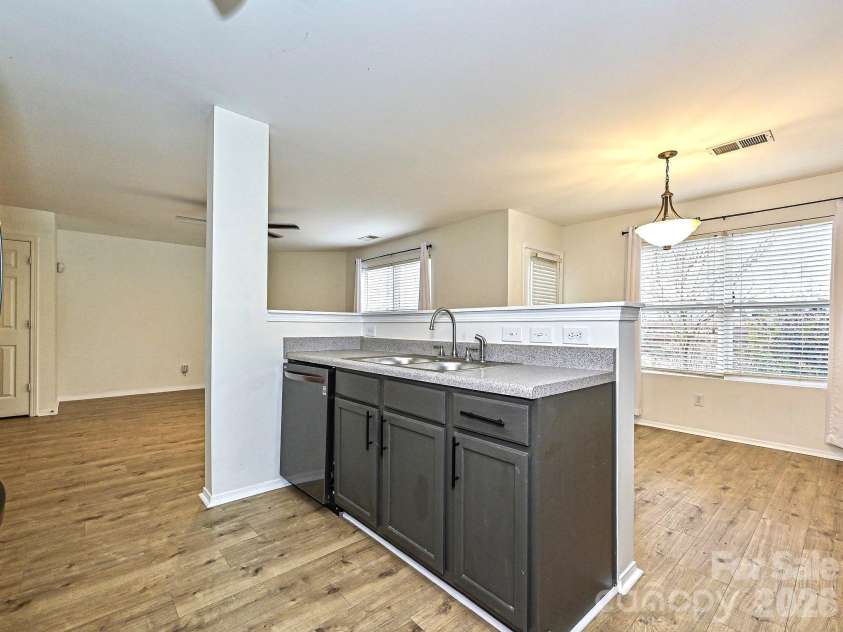 8712 Westhope Street, Charlotte, NC 28216.  MLS# CAR4352086, YatesRealty ID 3184. 