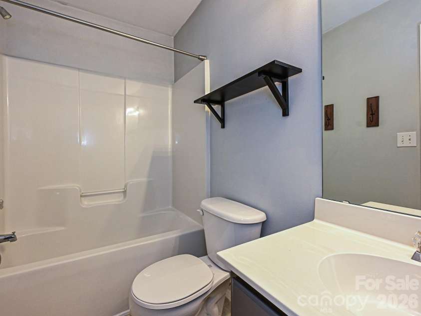 8712 Westhope Street, Charlotte, NC 28216.  MLS# CAR4352086, YatesRealty ID 3184. 