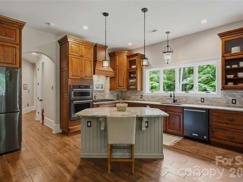 9860 Harvest Lane, Davidson, NC 28036.  MLS# CAR4386863, YatesRealty ID 31840. 