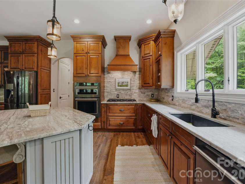 9860 Harvest Lane, Davidson, NC 28036.  MLS# CAR4386863, YatesRealty ID 31840. 