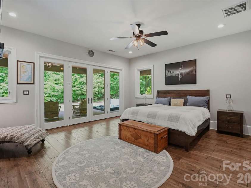 9860 Harvest Lane, Davidson, NC 28036.  MLS# CAR4386863, YatesRealty ID 31840. 