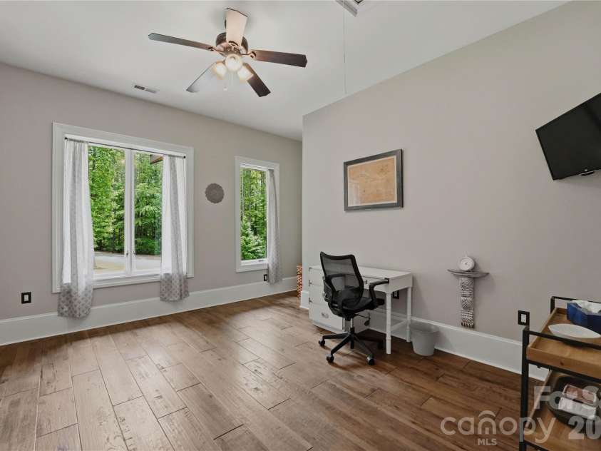 9860 Harvest Lane, Davidson, NC 28036.  MLS# CAR4386863, YatesRealty ID 31840. 