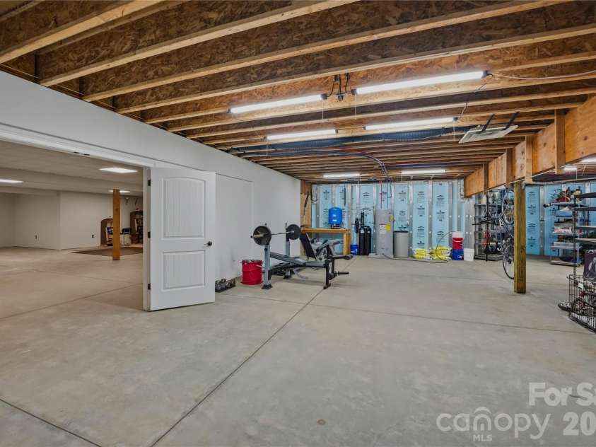 9860 Harvest Lane, Davidson, NC 28036.  MLS# CAR4386863, YatesRealty ID 31840. 