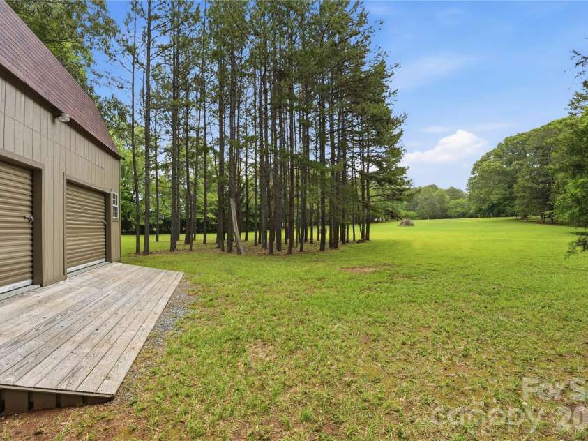 9860 Harvest Lane, Davidson, NC 28036.  MLS# CAR4386863, YatesRealty ID 31840. 
