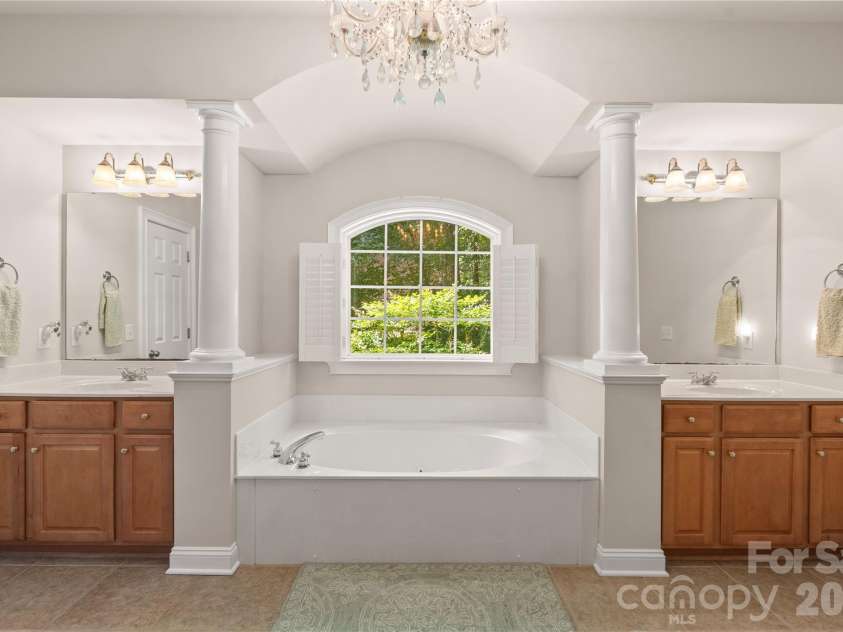 1257 Waynewood Drive, Waxhaw, NC 28173.  MLS# CAR4385203, YatesRealty ID 31841. 
