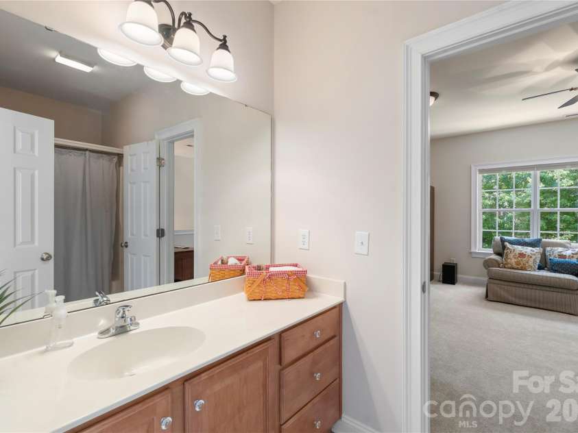 1257 Waynewood Drive, Waxhaw, NC 28173.  MLS# CAR4385203, YatesRealty ID 31841. 