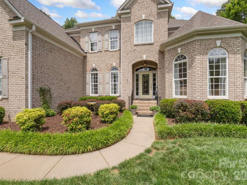 1257 Waynewood Drive, Waxhaw, NC 28173.  MLS# CAR4385203, YatesRealty ID 31841. 