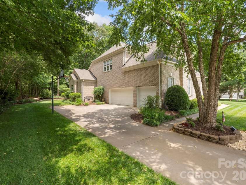 1257 Waynewood Drive, Waxhaw, NC 28173.  MLS# CAR4385203, YatesRealty ID 31841. 