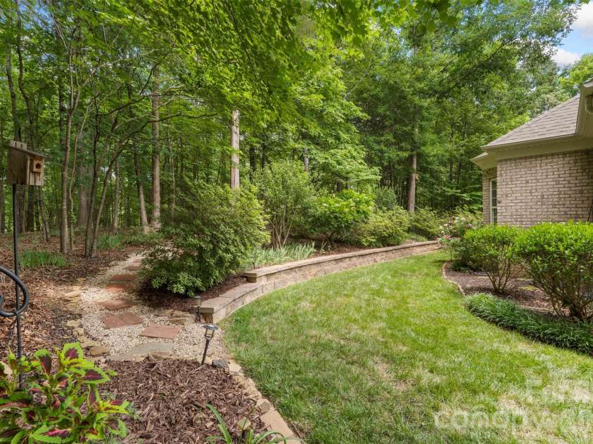 1257 Waynewood Drive, Waxhaw, NC 28173.  MLS# CAR4385203, YatesRealty ID 31841. 