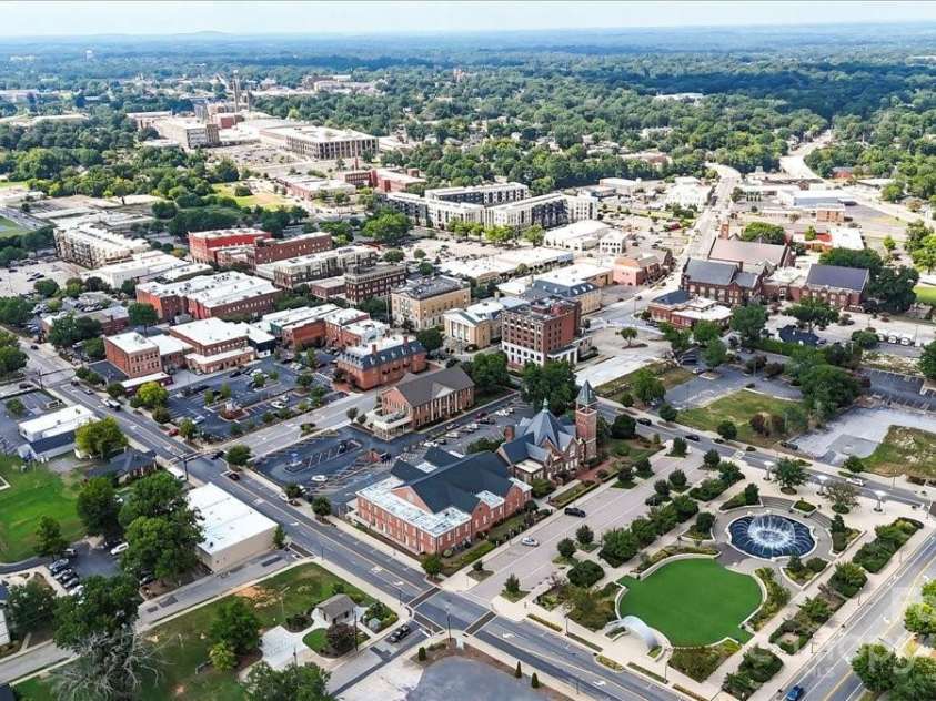 1645 Memorial Drive, Rock Hill, SC 29730.  MLS# CAR4287227, YatesRealty ID 31841. 