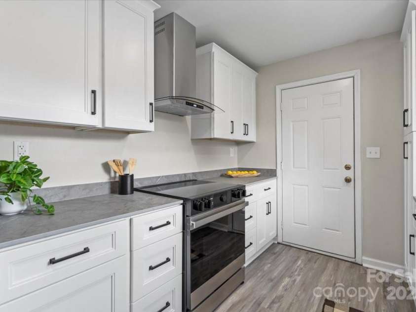 1645 Memorial Drive, Rock Hill, SC 29730.  MLS# CAR4287227, YatesRealty ID 31841. 