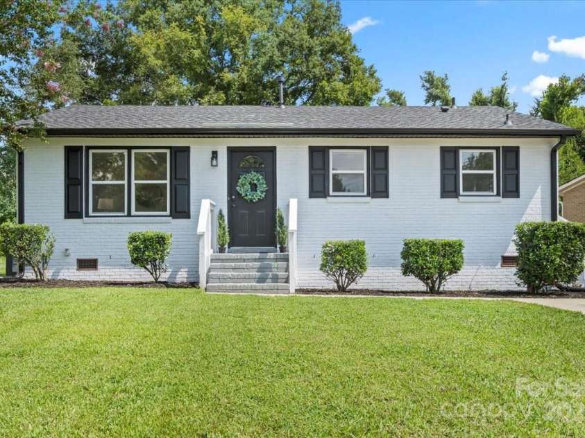 1645 Memorial Drive, Rock Hill, SC 29730.  MLS# CAR4287227, YatesRealty ID 31841. 