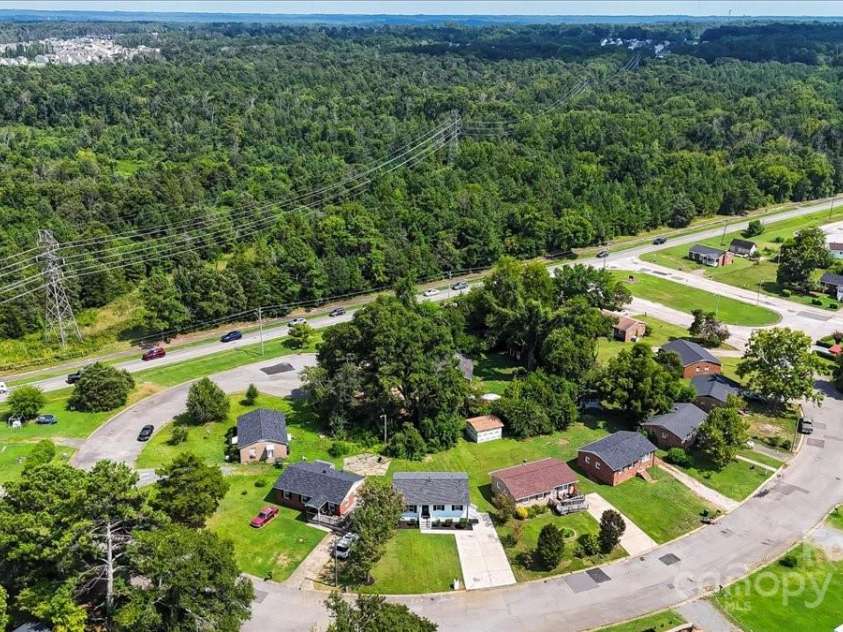 1645 Memorial Drive, Rock Hill, SC 29730.  MLS# CAR4287227, YatesRealty ID 31841. 