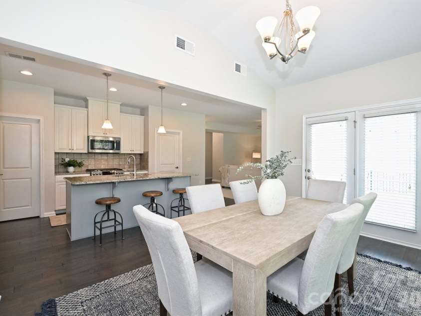 3729 Benseval Lane, Matthews, NC 28105.  MLS# CAR4382542, YatesRealty ID 31842. Love the floor plan