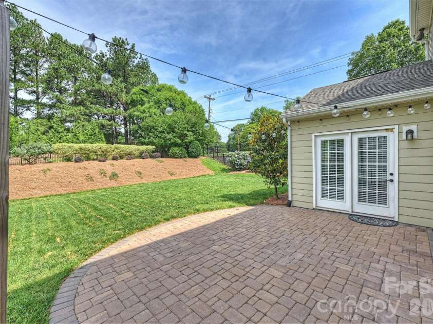 3729 Benseval Lane, Matthews, NC 28105.  MLS# CAR4382542, YatesRealty ID 31842. Paver Patio