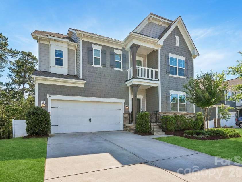 17810 Burnt Hickory Drive, Charlotte, NC 28278.  MLS# CAR4390636, YatesRealty ID 31843. 