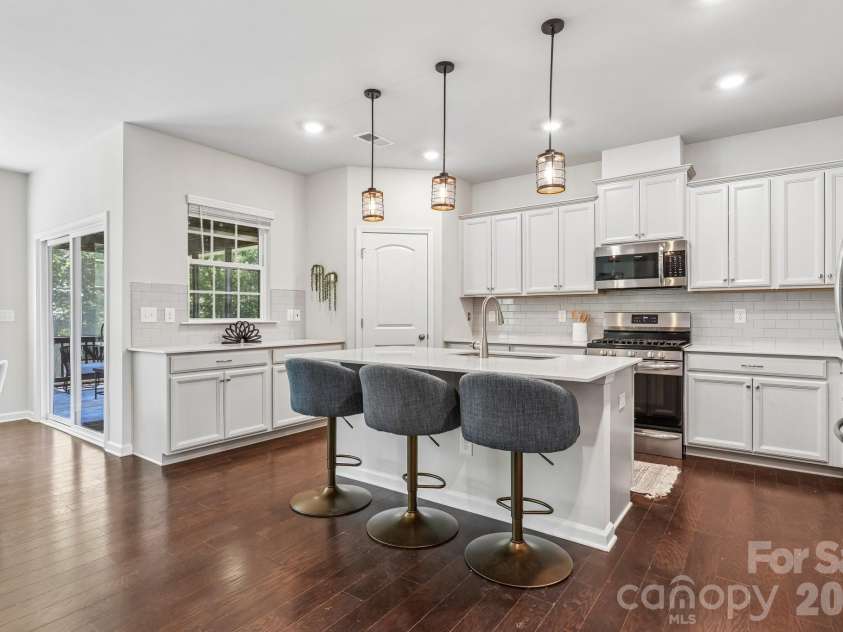 17810 Burnt Hickory Drive, Charlotte, NC 28278.  MLS# CAR4390636, YatesRealty ID 31843. 