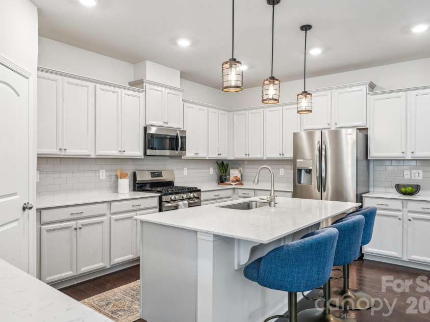 17810 Burnt Hickory Drive, Charlotte, NC 28278.  MLS# CAR4390636, YatesRealty ID 31843. 