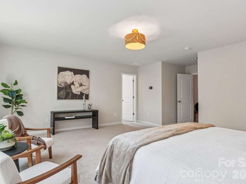 17810 Burnt Hickory Drive, Charlotte, NC 28278.  MLS# CAR4390636, YatesRealty ID 31843. 