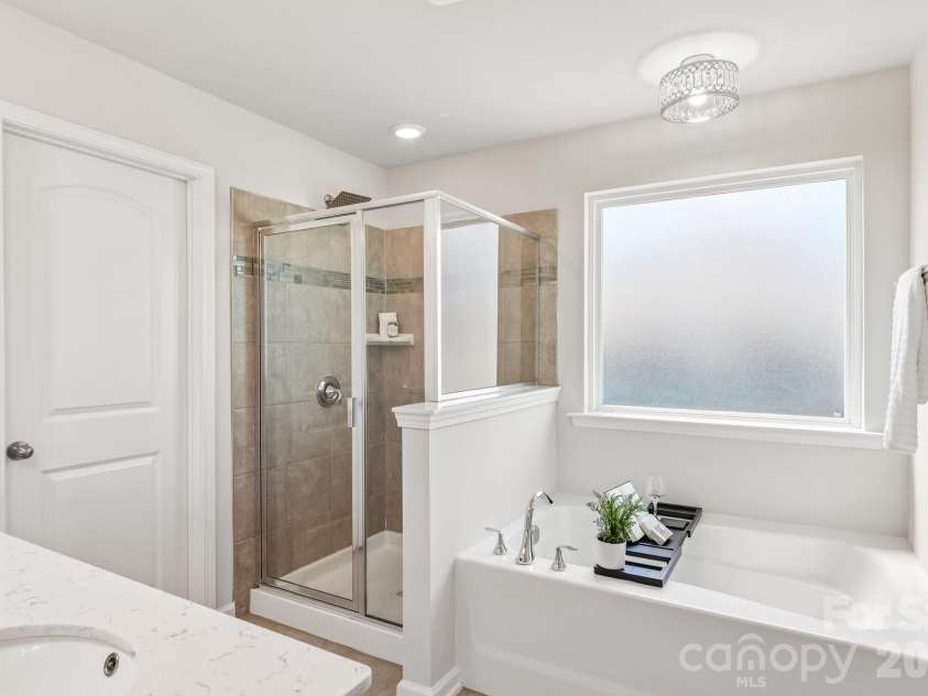 17810 Burnt Hickory Drive, Charlotte, NC 28278.  MLS# CAR4390636, YatesRealty ID 31843. 