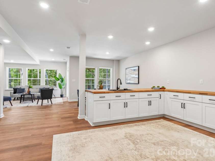 17810 Burnt Hickory Drive, Charlotte, NC 28278.  MLS# CAR4390636, YatesRealty ID 31843. 