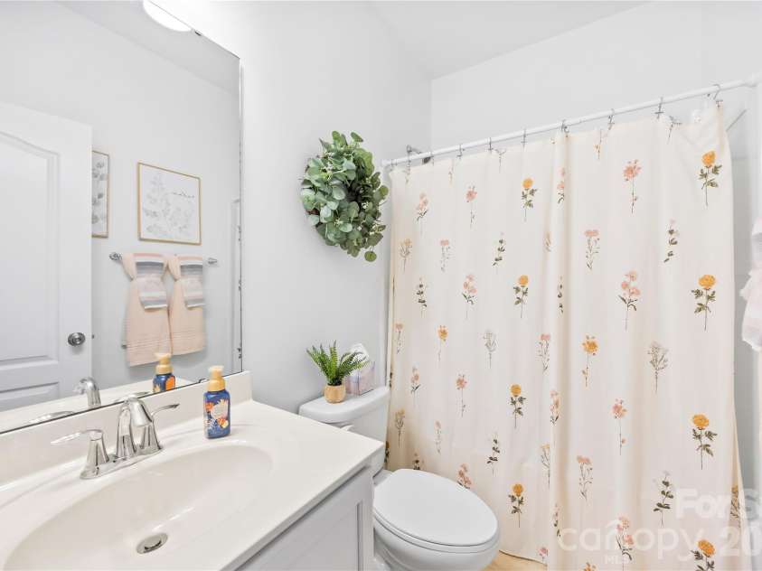 116 Yellowbell Road, Mooresville, NC 28117.  MLS# CAR4390957, YatesRealty ID 31844. 