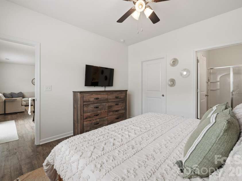 7004 Branch Fork Road, Charlotte, NC 28215.  MLS# CAR4392331, YatesRealty ID 31845. 