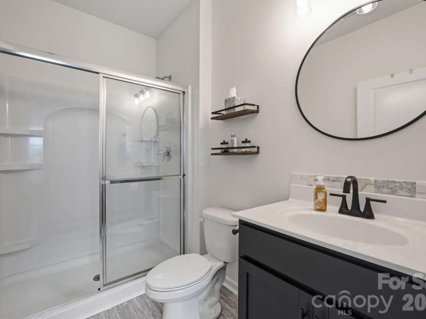 7004 Branch Fork Road, Charlotte, NC 28215.  MLS# CAR4392331, YatesRealty ID 31845. Primary Bathroom
