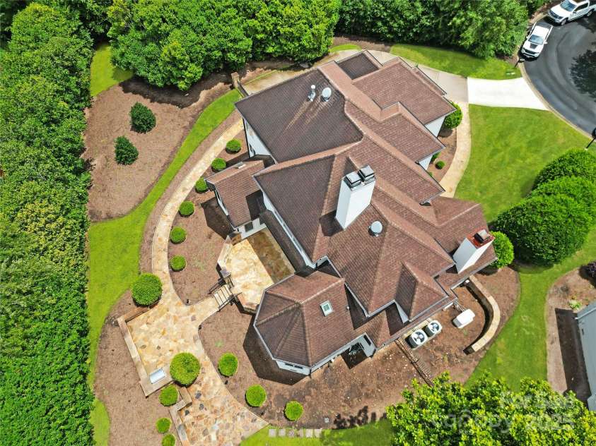 12401 Three Lakes Drive, Charlotte, NC 28277.  MLS# CAR4282747, YatesRealty ID 31846. 