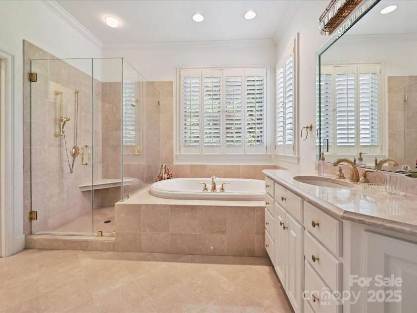 12401 Three Lakes Drive, Charlotte, NC 28277.  MLS# CAR4282747, YatesRealty ID 31846. 