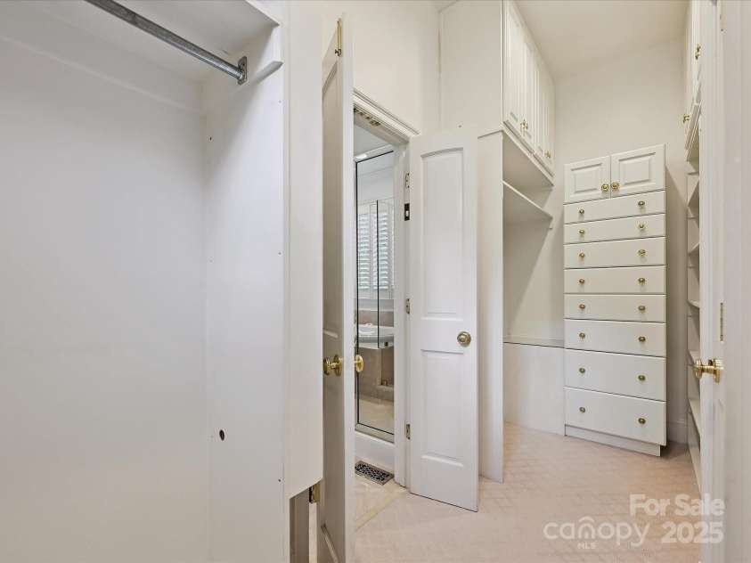 12401 Three Lakes Drive, Charlotte, NC 28277.  MLS# CAR4282747, YatesRealty ID 31846. 