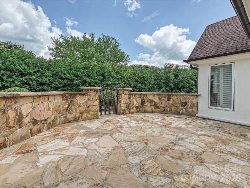 12401 Three Lakes Drive, Charlotte, NC 28277.  MLS# CAR4282747, YatesRealty ID 31846. 
