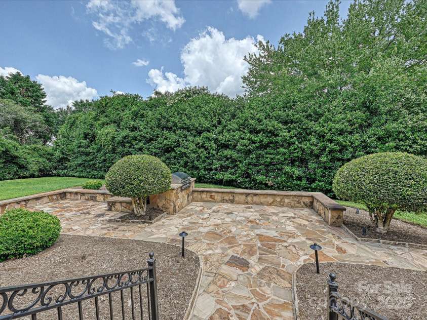 12401 Three Lakes Drive, Charlotte, NC 28277.  MLS# CAR4282747, YatesRealty ID 31846. 
