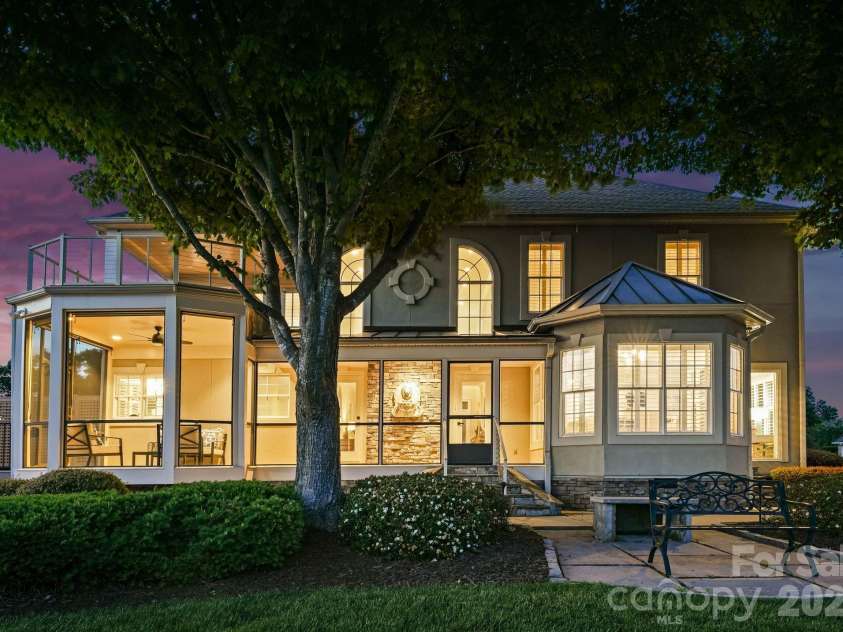217 Westpaces Road, Mooresville, NC 28117.  MLS# CAR4428949, YatesRealty ID 31846. 