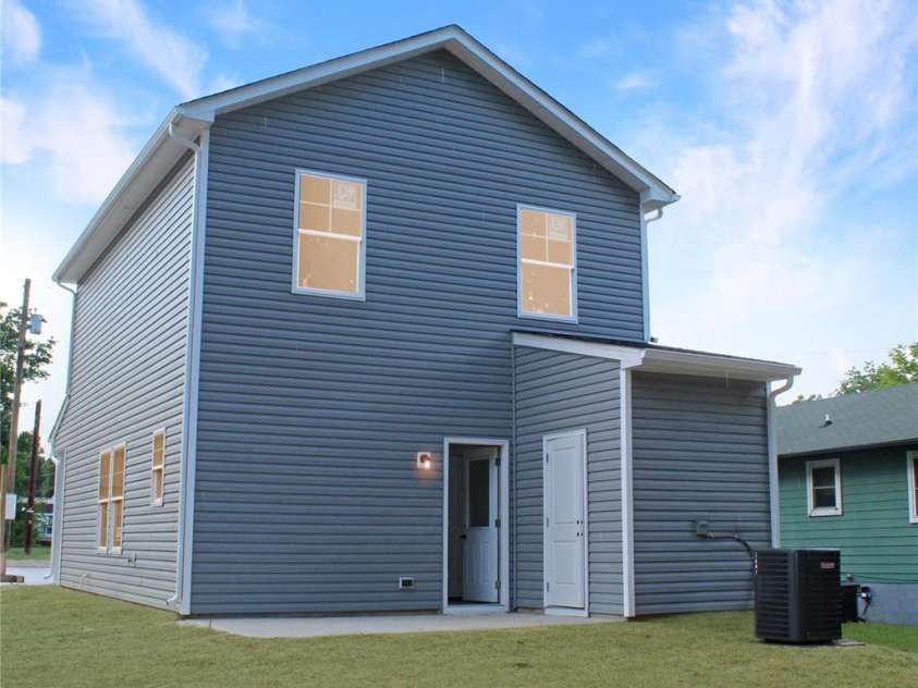 1011 Hunt Lane, Salisbury, NC 28114.  MLS# CAR4285495, YatesRealty ID 31847. House Back