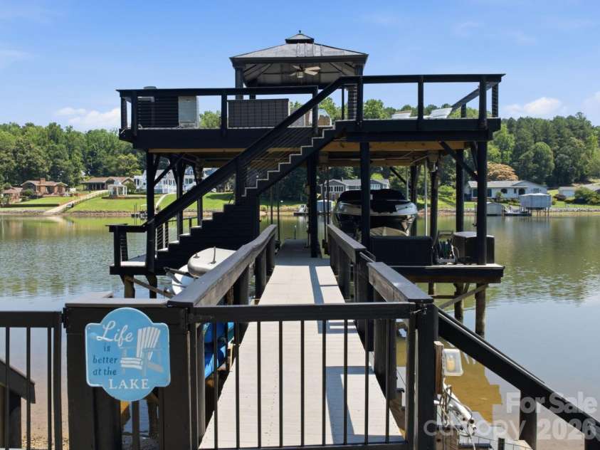 2640 Sadler Road, Charlotte, NC 28278.  MLS# CAR4390704, YatesRealty ID 31847. Dock
