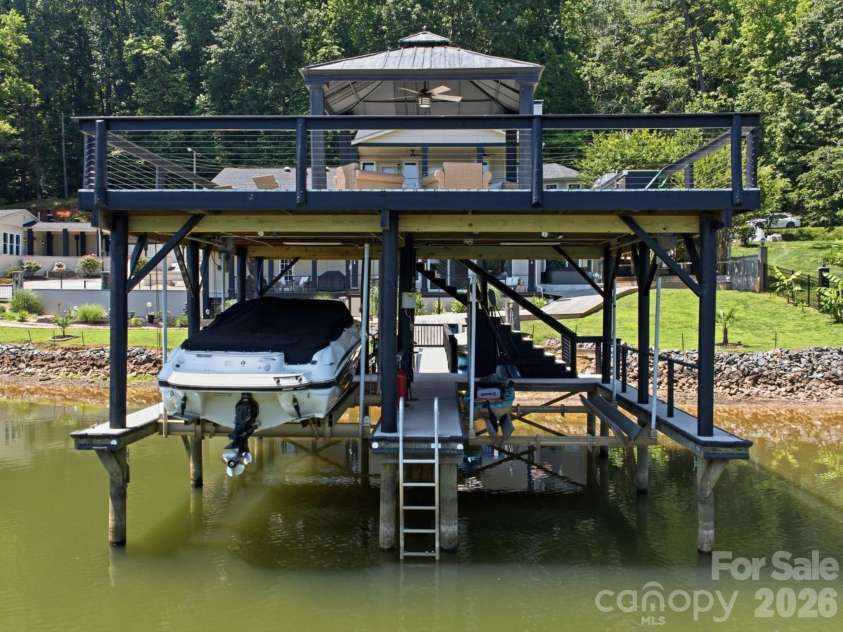 2640 Sadler Road, Charlotte, NC 28278.  MLS# CAR4390704, YatesRealty ID 31847. Dock