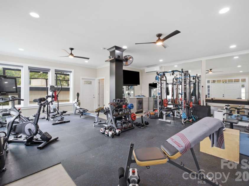 2640 Sadler Road, Charlotte, NC 28278.  MLS# CAR4390704, YatesRealty ID 31847. Gym