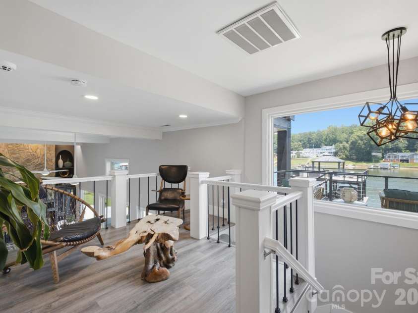 2640 Sadler Road, Charlotte, NC 28278.  MLS# CAR4390704, YatesRealty ID 31847. Loft
