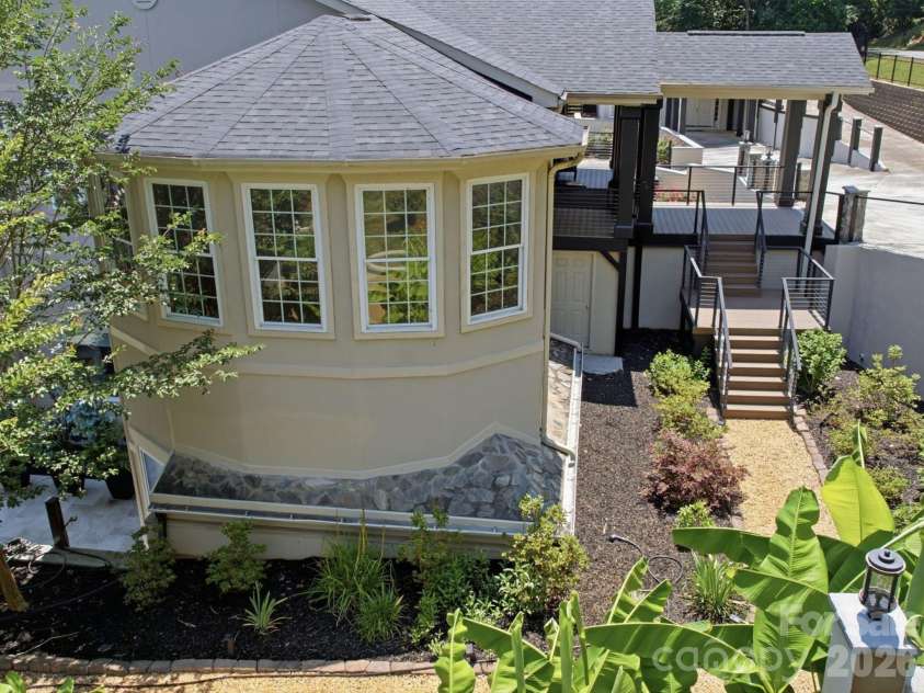 2640 Sadler Road, Charlotte, NC 28278.  MLS# CAR4390704, YatesRealty ID 31847. Side Exterior
