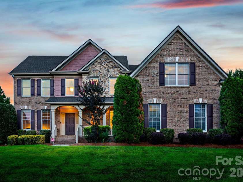 117 Turkey Hunt Court, Marvin, NC 28173.  MLS# CAR4390303, YatesRealty ID 31848. Front view